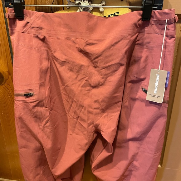 Patagonia new bermuda shorts with tags (dirt roamer shorts) - Picture 5 of 7